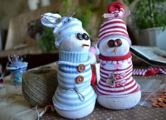 Сніговики із шкарпеток
