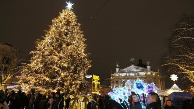 Головні ялинки України та світу 2019 1/1