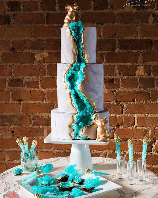 весільний торт, кристали, фото