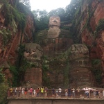 Будда в скелі, Китай, фото