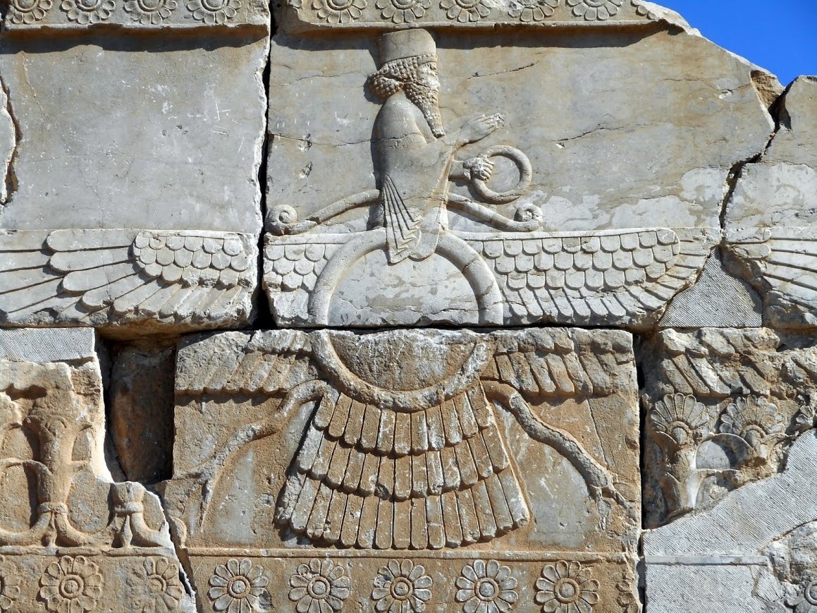 В четвертом моем походе бог ашшур. Ашур Ассирия. Ашшур Бог. Ахурамазда Бог Персии. Зороастризм в древней Персии.
