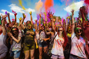 The annual Indian festival of colors Holi is here 1/3