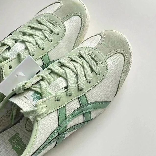 6 трендових пар взуття на весну 2026 року 1/1