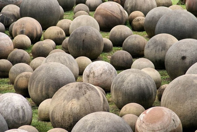 Гігантські кам'яні кулі Коста-Ріки