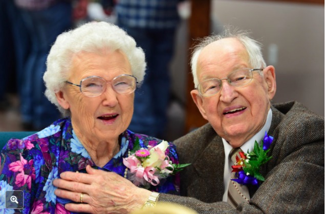 Фото: Ірма і Гарві святкують 75 річницю шлюбу/ Автор: Jesse Tinsley/The Spokesman-Review