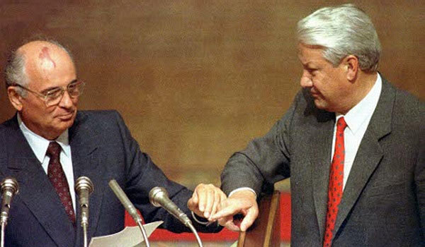 Валерій Зміївський<br />
Реаніматори-1. Версія<br />
Книга перша 1/1