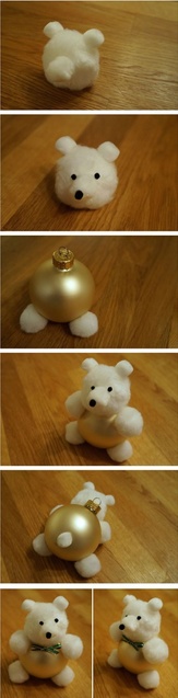 Ведмедик з новорічної кульки