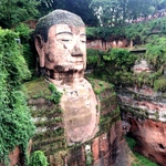гігантський Будда в скелі, Лишан, фото
