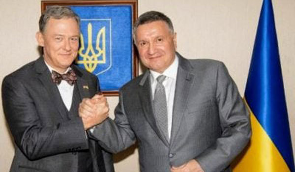 Липень. Нюанси місяця<br />
Причини і наслідки відставки Авакова<br />
  1/1