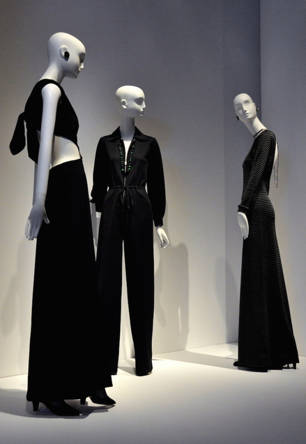 У Сіетлі проходить виставка, присвячена дизайнеру Ів Сен-Лорану: Yves Saint Laurent: The Perfection of Style 1/1