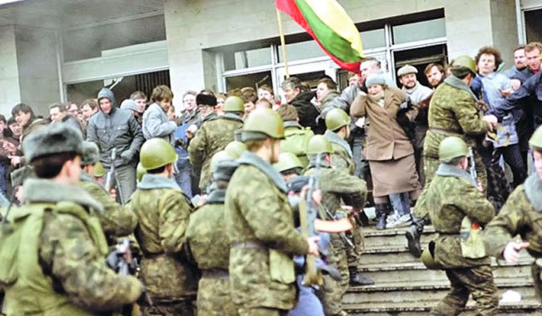 Валерій Зміївський<br />
Реаніматори-1. Книга перша 1/1