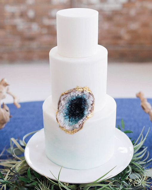 кристали з цукру, весільний торт, фото
