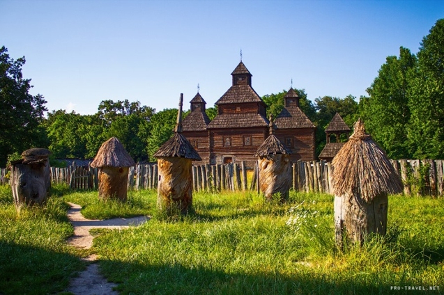 Скансен Пирогів – історія України в одному селі (фото) 1/1