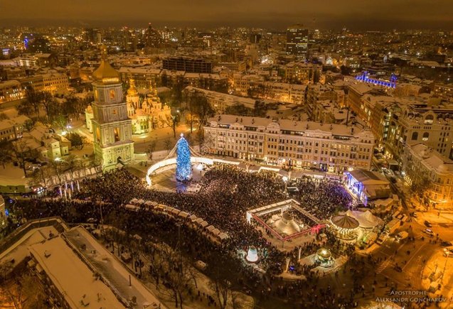 Як виглядає головна ялинка України з висоти пташиного польоту (Фото) 1/1