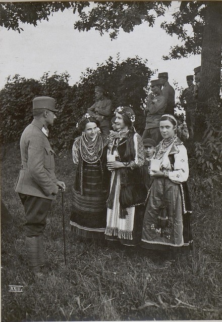 Старі фотографії українців, зроблені австро-угорськими військовими під час Першої світової війни 1/1