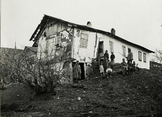 Старі фотографії українців, зроблені австро-угорськими військовими під час Першої світової війни 1/1