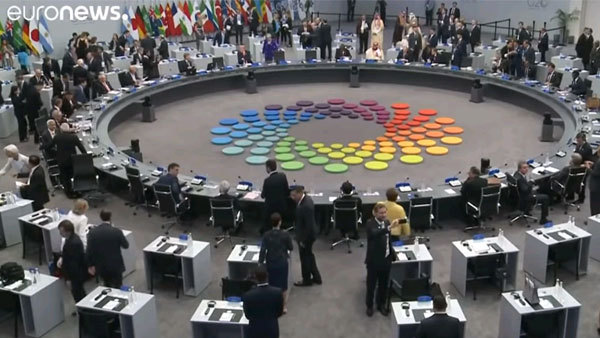 05 листопада 2018 року<br />
Ліза Реньє<br />
Розкриття. Чи бажаєте ви його?<br />
Частина перша 1/1