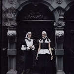 Моделі: Фрея Беха Еріксен та Арізона М'юс Фото: Маріо Тестіно для Vogue UK