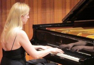 Українська піаністка Лисиця Валентина 