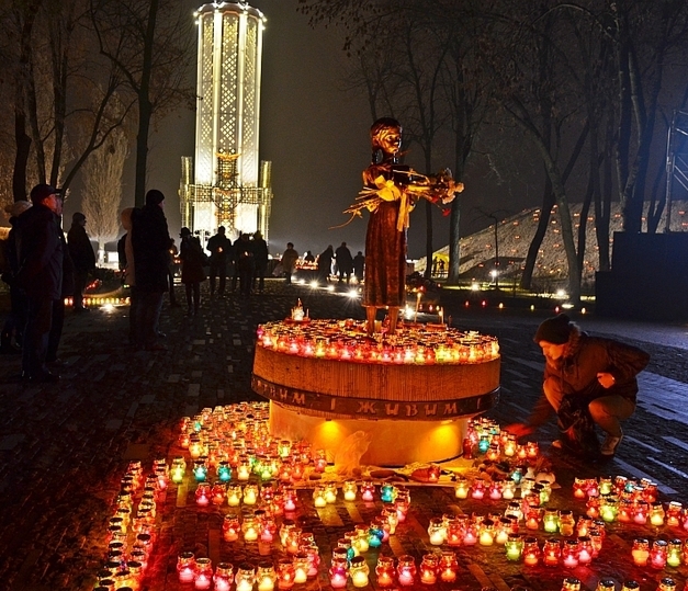 Пам'ятники та монументи пам'яті жертв Голодомору 1932-1933 років в Україні (фото) 1/1