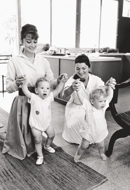 Одрі Гепберн і дружина Боба Віллоубі з дітьми