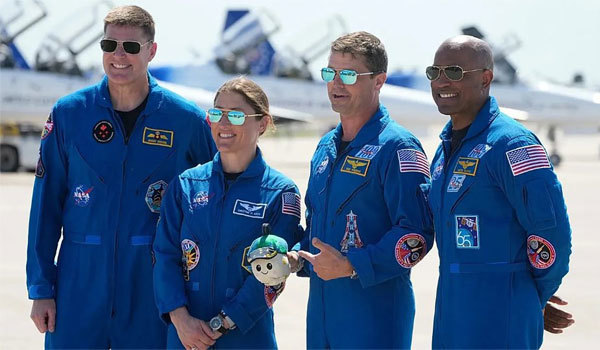 Вібраційний прогноз lee на квітень 2026 року 1/1