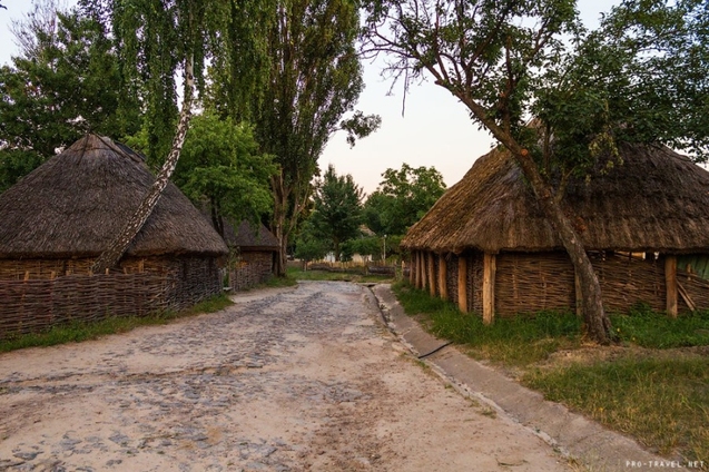 Скансен Пирогів – історія України в одному селі (фото) 1/1