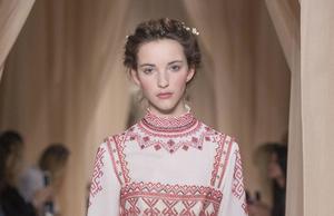 Не все то вишиванка, що від Valentino