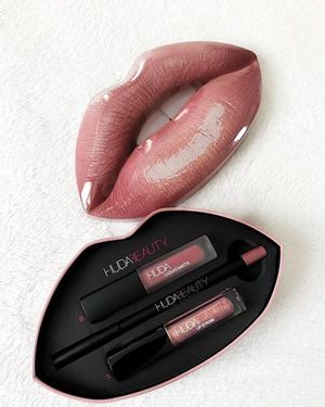 Як визначити підробку Huda Beauty Liquid Matte Lipstick 