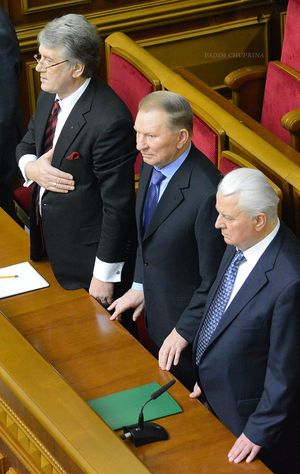 МОВНИЙ ВЕКТОР ПОЛІТИЧНИХ ЗМАГАНЬ В УКРООЛІГАРХАТІ<br /><br />(від незалежності до другого Майдану)