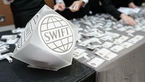 Московія без SWIFT може тільки здохнути.<br />
      