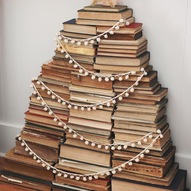 новорічна ялинка з книг