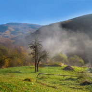 Осінній ранок в гірському селі (Фото) 7/10