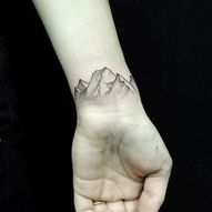 татуювання: гори