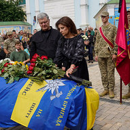 Серпень 2022-го року<br />
Українська панорама<br />
Політичний паноптикум 10/204